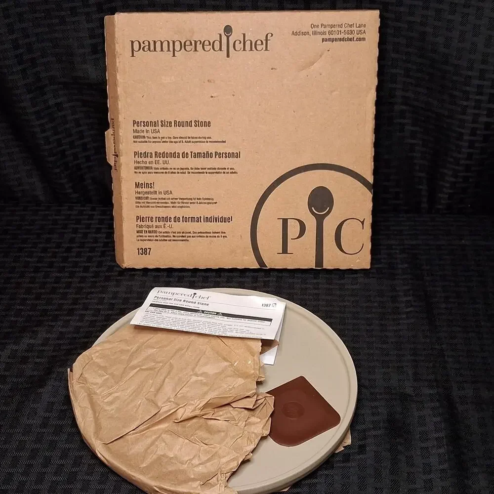 Pampered Chef Personal Size Pizza 9” Round Stone 1387 Made in USA New w/ Box